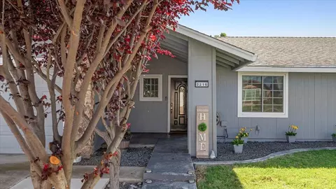 Exterior - 2216 Venus Dr, Ceres, CA 95307 photo 3 of 9