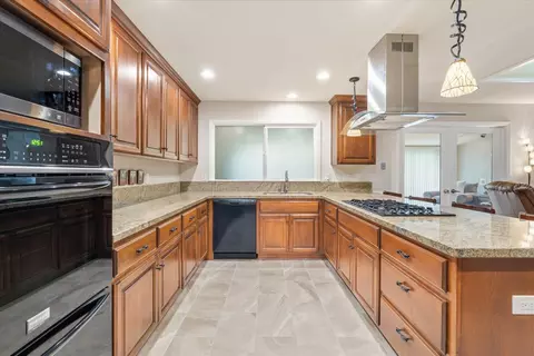 Kitchen - 2572 Sterling Dr, Rescue, CA 95672 photo 4 of 5