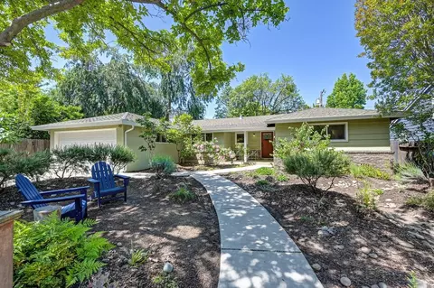 5612 Greenbrae Rd, Sacramento, CA 95822