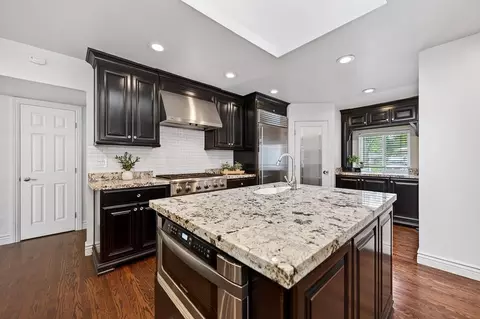 Kitchen - 6100 Woodhaven Ave, Carmichael, CA 95608 photo 3 of 8