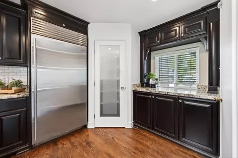 Kitchen - 6100 Woodhaven Ave, Carmichael, CA 95608 photo 5 of 8