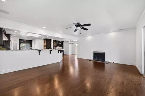 Living - 6100 Woodhaven Ave, Carmichael, CA 95608 photo 4 of 6
