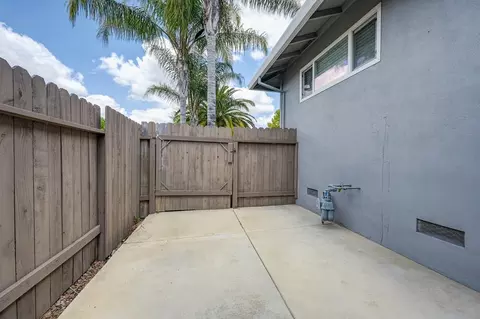 Exterior - 6100 Woodhaven Ave, Carmichael, CA 95608 photo 18 of 27