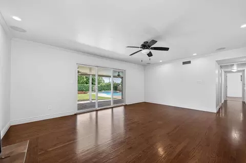 Living - 6100 Woodhaven Ave, Carmichael, CA 95608 photo 2 of 6