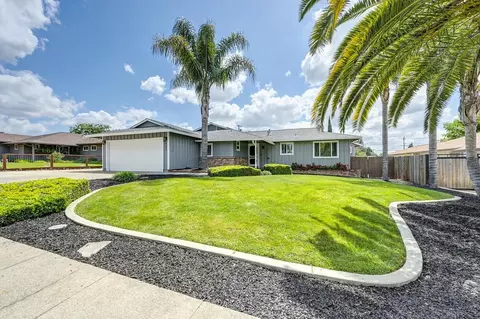Exterior - 6100 Woodhaven Ave, Carmichael, CA 95608 photo 19 of 27