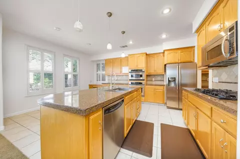 Kitchen - 1705 Avignon Ln, Modesto, CA 95356 photo 1 of 8