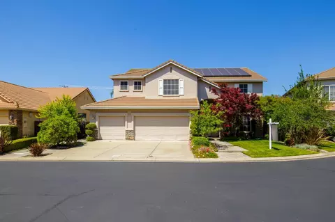 Exterior - 1705 Avignon Ln, Modesto, CA 95356 photo 2 of 17
