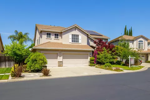 Exterior - 1705 Avignon Ln, Modesto, CA 95356 photo 3 of 17