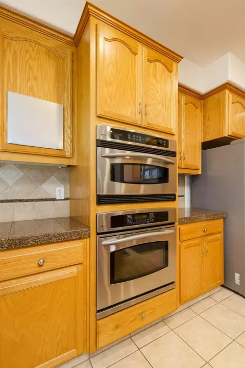 Kitchen - 1705 Avignon Ln, Modesto, CA 95356 photo 7 of 8