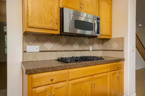 Kitchen - 1705 Avignon Ln, Modesto, CA 95356 photo 6 of 8