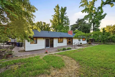 Exterior - 2534 Garfield Ave, Carmichael, CA 95608 photo 3 of 15