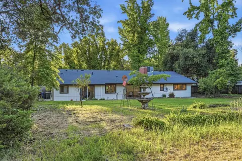 Exterior - 2534 Garfield Ave, Carmichael, CA 95608 photo 13 of 15