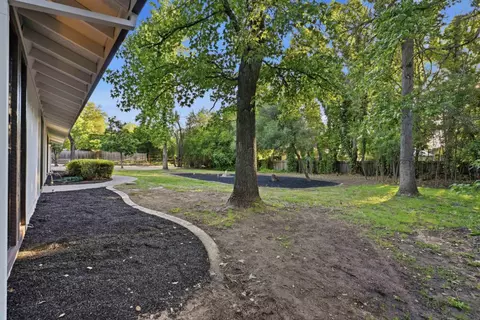 Exterior - 2534 Garfield Ave, Carmichael, CA 95608 photo 7 of 15