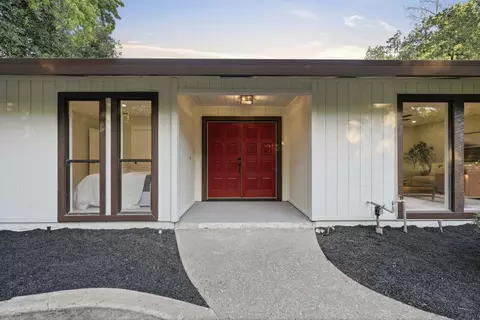 Exterior - 2534 Garfield Ave, Carmichael, CA 95608 photo 5 of 15
