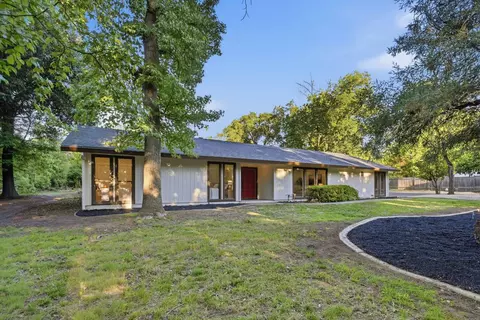 2534 Garfield Ave, Carmichael, CA 95608