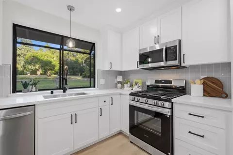 Kitchen - 2534 Garfield Ave, Carmichael, CA 95608 photo 6 of 8
