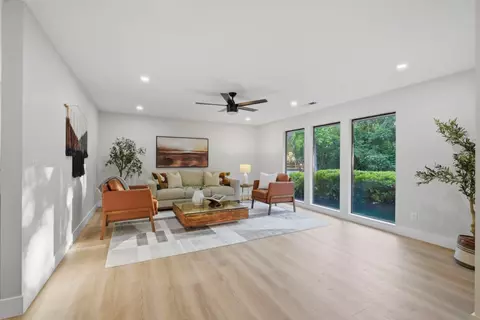 Living - 2534 Garfield Ave, Carmichael, CA 95608 photo 2 of 8