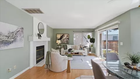 Living - 420 Falcon Ct, Tracy, CA 95376 photo 5 of 6