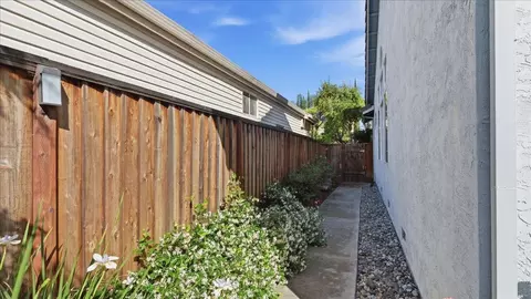 Exterior - 420 Falcon Ct, Tracy, CA 95376 photo 6 of 7