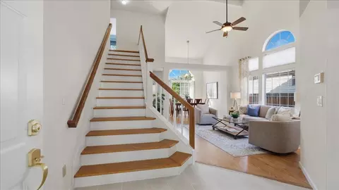 Entry Way - 420 Falcon Ct, Tracy, CA 95376 photo 1 of 1