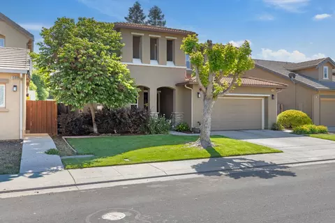 Exterior - 1504 Christiansen Dr, Modesto, CA 95355 photo 2 of 8