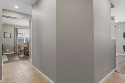 Entry Way - 1504 Christiansen Dr, Modesto, CA 95355 photo 6 of 9
