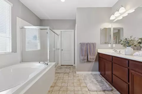 Entry Way - 1504 Christiansen Dr, Modesto, CA 95355 photo 8 of 9