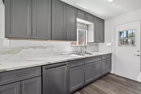 Kitchen - 222 Pereira Ave, Tracy, CA 95376 photo 2 of 3