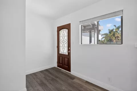 Entry Way - 222 Pereira Ave, Tracy, CA 95376 photo 1 of 1
