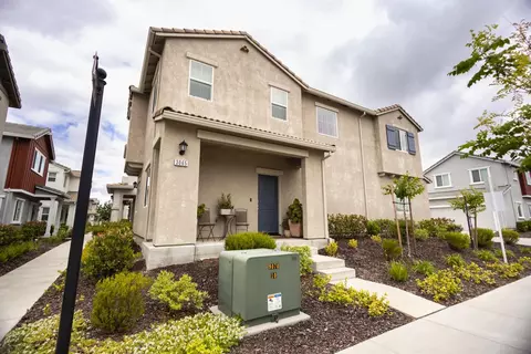 3065 Pruett Dr, Roseville, CA 95747
