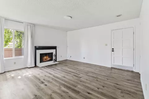 Living - 3701 Colonial Dr #164, Modesto, CA 95356 photo 2 of 3