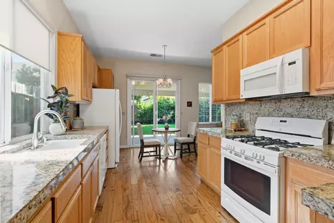 3808 Guildford Ln, Modesto, CA 95355 photo 18