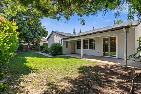 3808 Guildford Ln, Modesto, CA 95355 photo 28