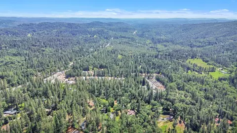 View/Area - 14638 Flicker Dr, Grass Valley, CA 95949 photo 14 of 15