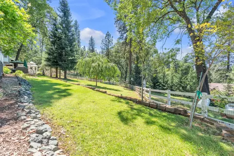 Exterior - 14638 Flicker Dr, Grass Valley, CA 95949 photo 2 of 12