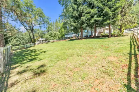 Exterior - 14638 Flicker Dr, Grass Valley, CA 95949 photo 4 of 12
