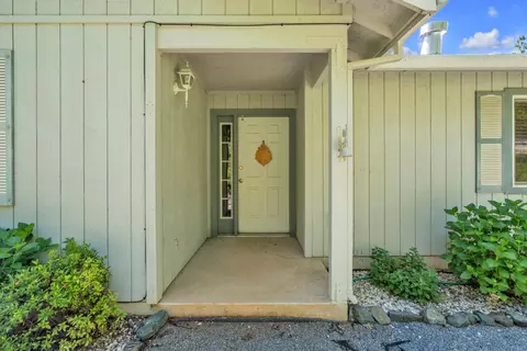 Exterior - 14638 Flicker Dr, Grass Valley, CA 95949 photo 8 of 12