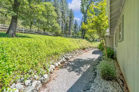 Exterior - 14638 Flicker Dr, Grass Valley, CA 95949 photo 9 of 12