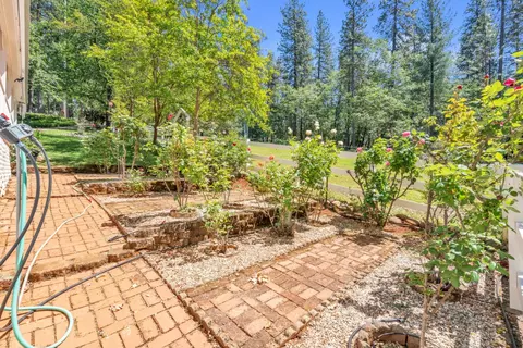 Exterior - 14638 Flicker Dr, Grass Valley, CA 95949 photo 6 of 12