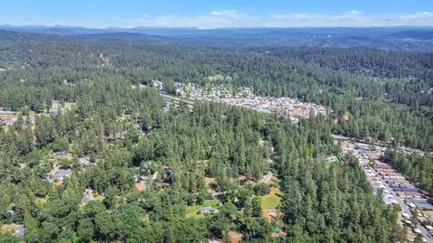 View/Area - 14638 Flicker Dr, Grass Valley, CA 95949 photo 11 of 15