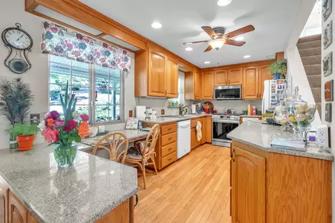 Kitchen - 14638 Flicker Dr, Grass Valley, CA 95949 photo 1 of 1