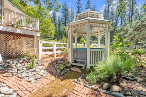 Exterior - 14638 Flicker Dr, Grass Valley, CA 95949 photo 5 of 12