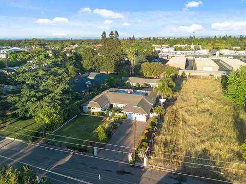 View/Area - 2818 Clark Ave, Carmichael, CA 95608 photo 2 of 12
