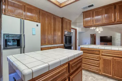 Kitchen - 2501 Hilversum Ln, Modesto, CA 95356 photo 3 of 3