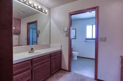 Bath - 2501 Hilversum Ln, Modesto, CA 95356 photo 3 of 4