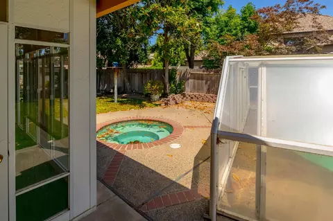 Exterior - 2501 Hilversum Ln, Modesto, CA 95356 photo 8 of 12