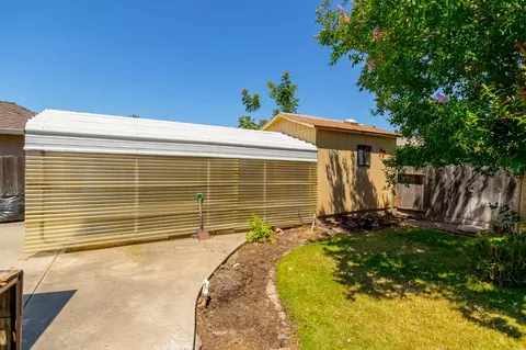 Exterior - 2501 Hilversum Ln, Modesto, CA 95356 photo 10 of 12
