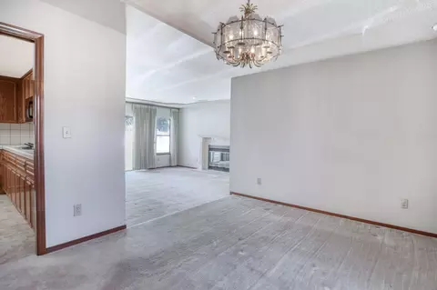 Living - 2501 Hilversum Ln, Modesto, CA 95356 photo 2 of 7