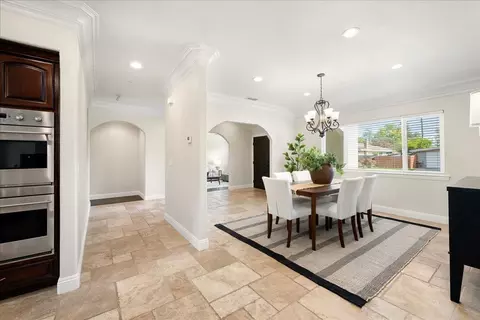 Entry Way - 6817 Rappahannock Way, Carmichael, CA 95608 photo 4 of 6