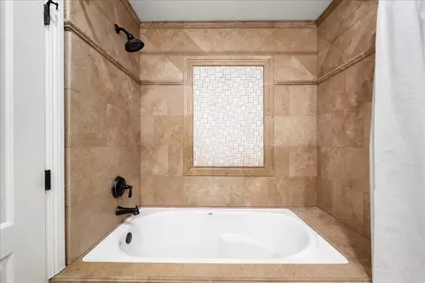 Bath - 6817 Rappahannock Way, Carmichael, CA 95608 photo 2 of 7